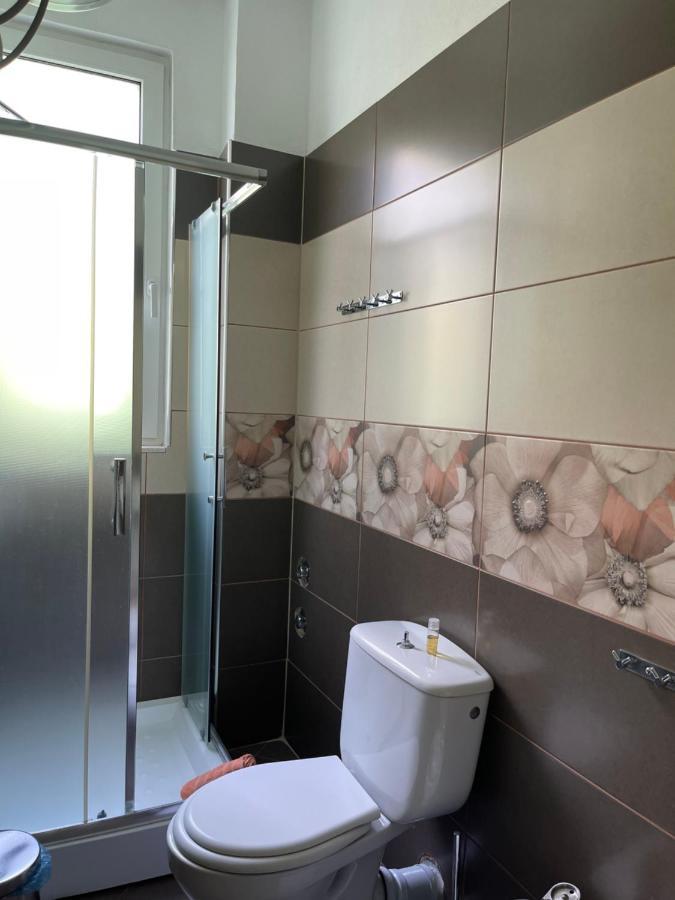 Et Apartaments Tirana Exteriör bild
